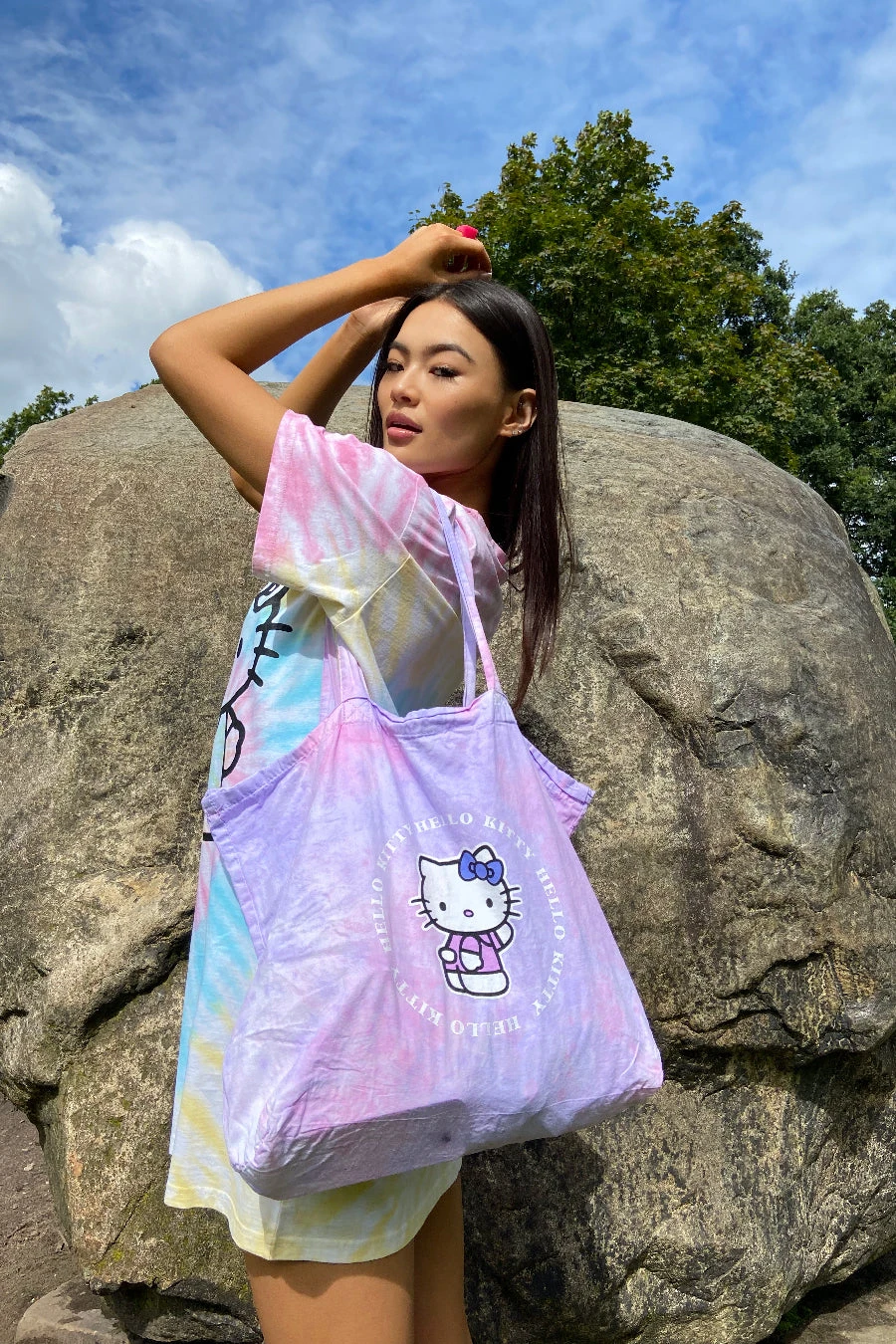 New Girl Order HELLO KITTY TIE DYE TOTE BAG 1 New Girl Order HELLO KITTY TIE DYE TOTE BAG